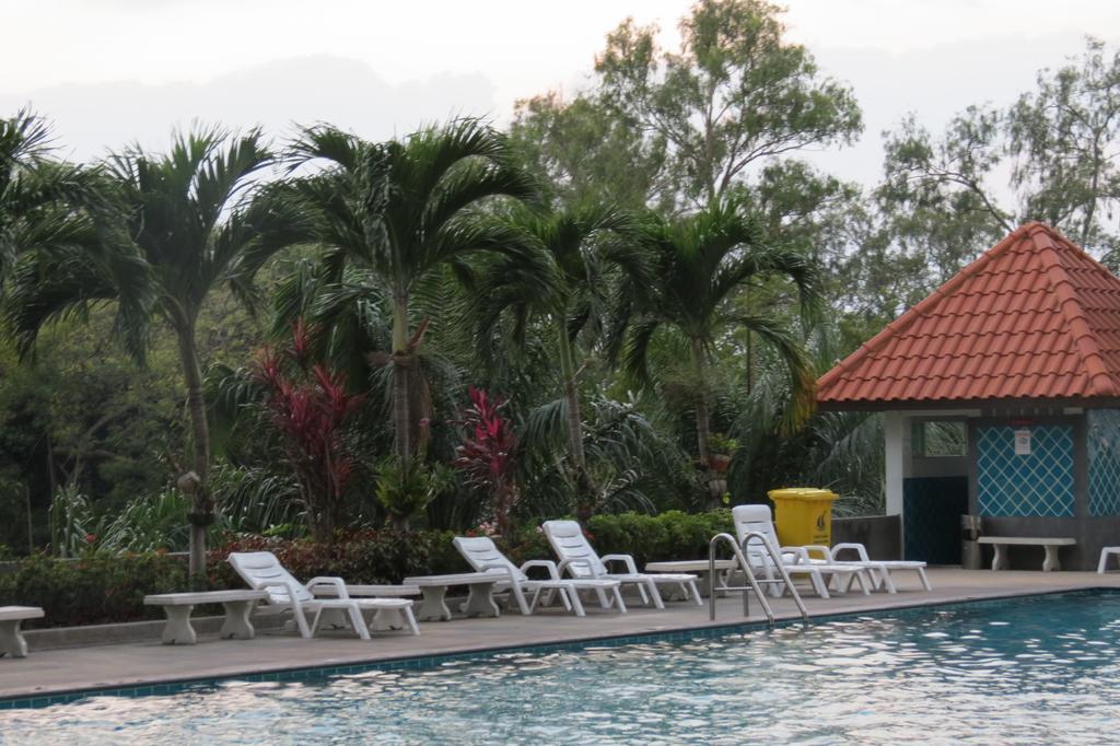 View Talay 6 Suite Apartments Pattaya Exterior foto