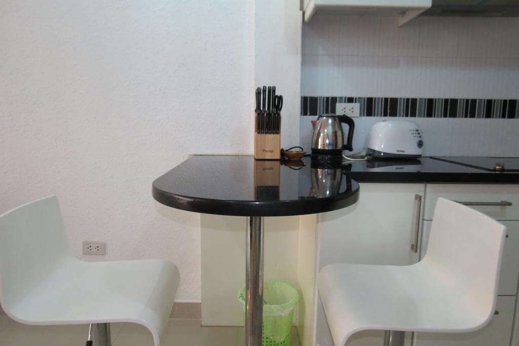 View Talay 6 Suite Apartments Pattaya Exterior foto